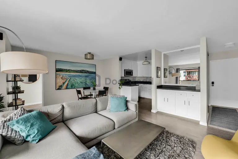 West Knoll West Hollywood CA